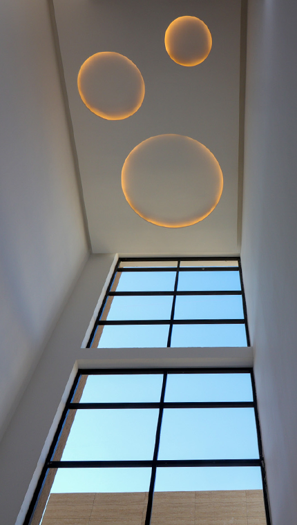 Ultra-luxury residential building in Menzah 9